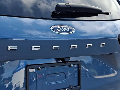 Used 2023 Ford Escape ST-Line Elite w/ Premium Technology Package AWD/4WD image 33