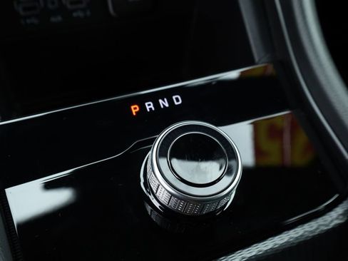 Used 2025 Jeep Grand Cherokee Laredo X w/ Trailer Tow Package image 9