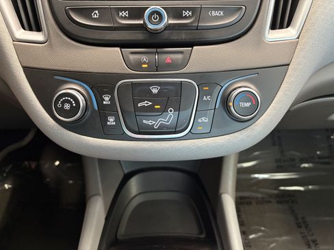 Used 2020 Chevrolet Malibu LS FWD image 15
