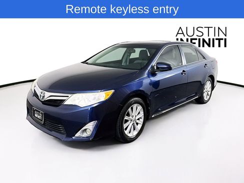 Used 2014 Toyota Camry XLE image 3