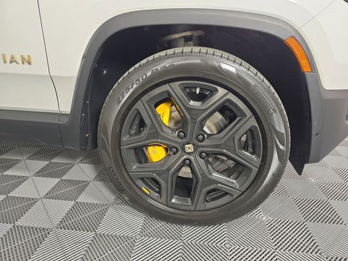 Used 2023 Rivian R1S Adventure image 12