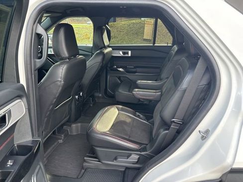 Used 2023 Ford Explorer ST-Line w/ Class IV Trailer Tow Package image 15