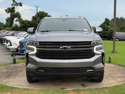 Used 2022 Chevrolet Tahoe RST w/ Luxury Package AWD/4WD image 2
