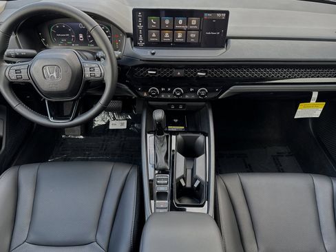 Used 2025 Honda Accord EX-L image 15