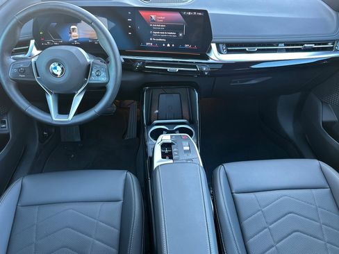 Used 2025 BMW X1 xDrive28i w/ Technology Package image 17