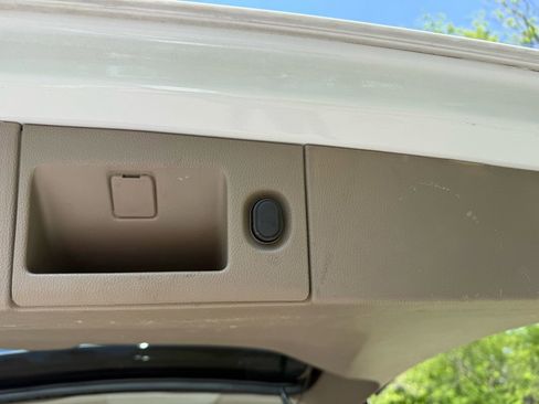 Used 2016 Chevrolet Suburban LTZ AWD/4WD image 40