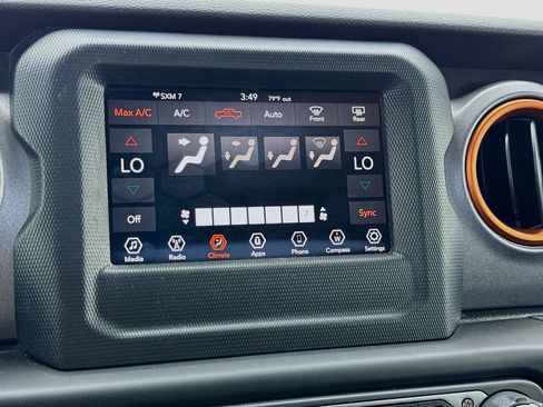 Used 2020 Jeep Gladiator Mojave w/ Trailer Tow Package image 12