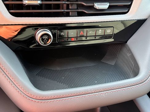 New 2026 Ford Explorer Active RWD image 32