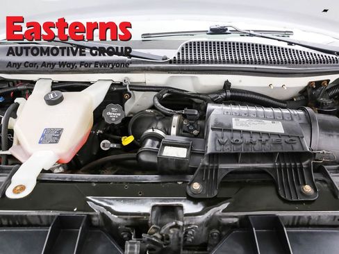 Used 2017 Chevrolet Express 2500 image 7