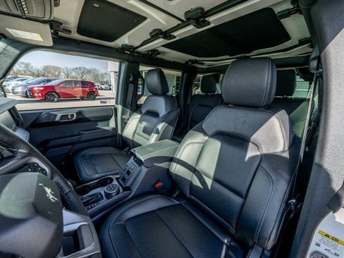 New 2025 Ford Bronco Badlands AWD/4WD image 35