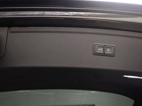 Used 2024 Audi Q5 2.0T Premium w/ Convenience Package AWD/4WD image 45