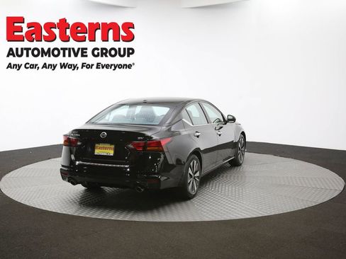 Used 2021 Nissan Altima 2.5 SV w/ SV Premium Package image 37