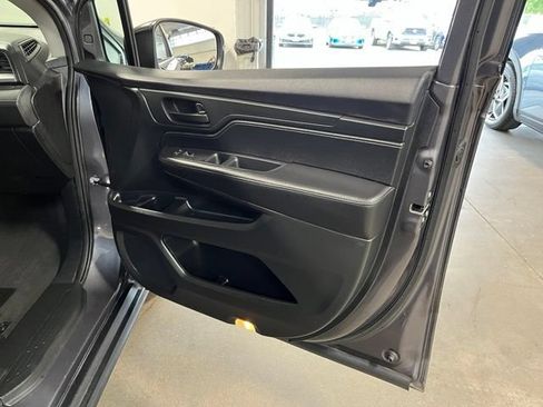 Used 2023 Honda Odyssey EX-L image 12