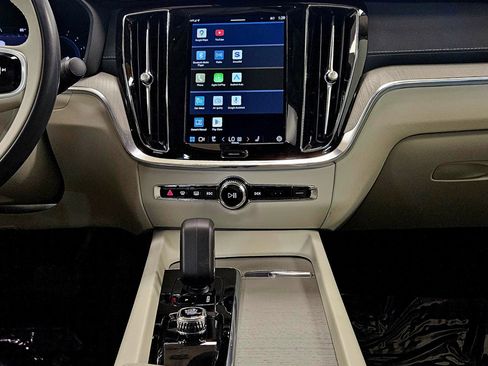 Used 2023 Volvo S60 B5 Ultimate w/ Climate Package image 14