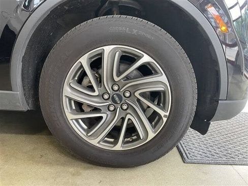 Used 2023 Lincoln Aviator AWD image 31
