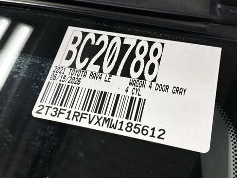 Used 2021 Toyota RAV4 LE AWD/4WD image 28