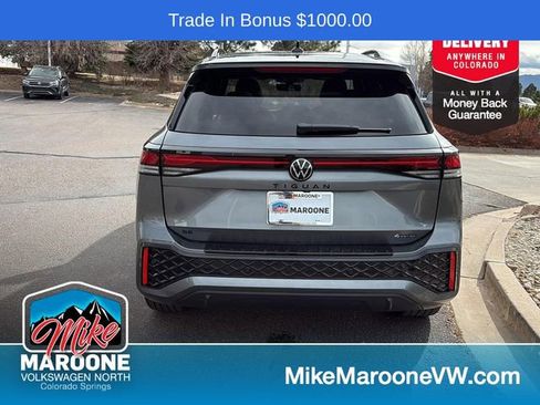 Used 2025 Volkswagen Tiguan SE R-Line image 5