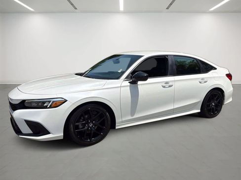 Used 2023 Honda Civic Sport image 1