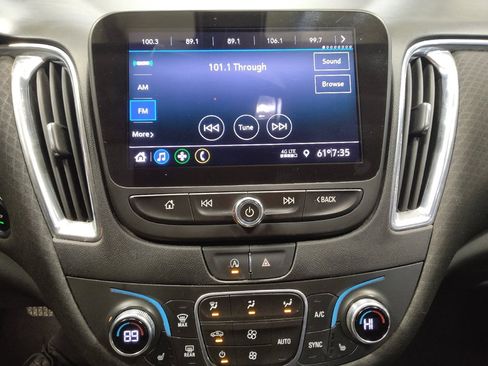 Used 2020 Chevrolet Malibu LT image 25