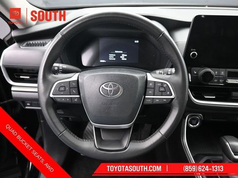 Used 2025 Toyota Grand Highlander AWD image 22