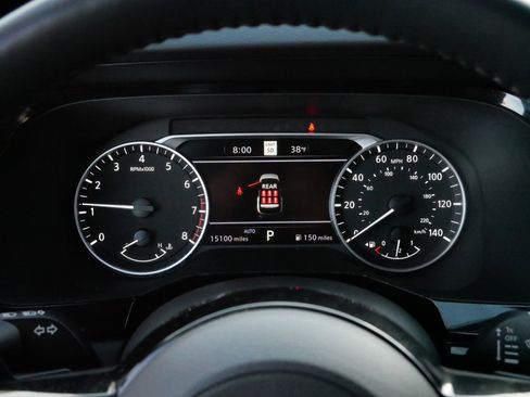 Used 2024 Nissan Pathfinder SL w/ Black Appearance Package image 21