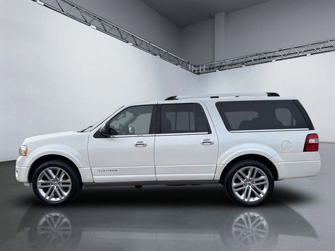 Used 2017 Ford Expedition EL Platinum AWD/4WD image 2