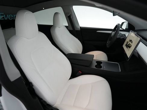 Used 2023 Tesla Model Y Long Range AWD/4WD image 21