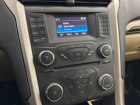 Used 2015 Ford Fusion SE w/ Equipment Group 202A FWD image 23