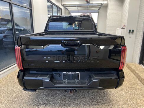 Used 2023 Toyota Tundra Platinum image 3