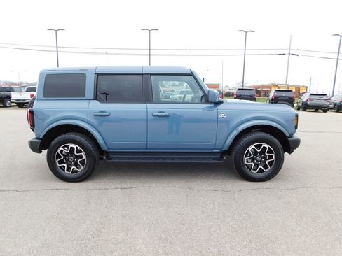 Used 2025 Ford Bronco Outer Banks image 2