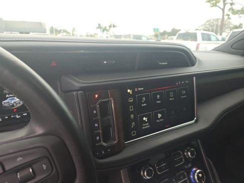 Used 2024 GMC Yukon Denali Ultimate image 13