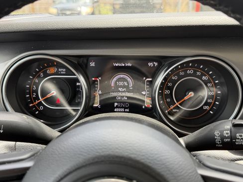 Used 2021 Jeep Wrangler Unlimited Sport AWD/4WD image 27
