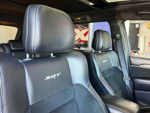 Used 2015 Jeep Grand Cherokee SRT AWD/4WD image 21