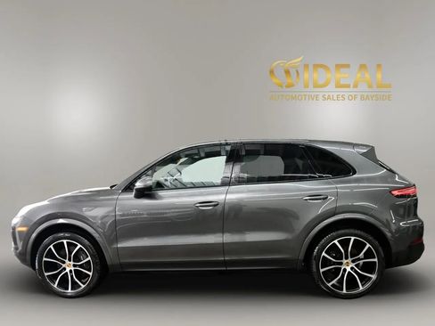 Used 2022 Porsche Cayenne AWD/4WD image 4