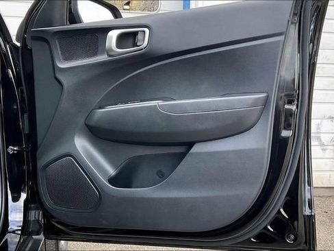 Certified 2026 Hyundai Venue SE FWD image 26