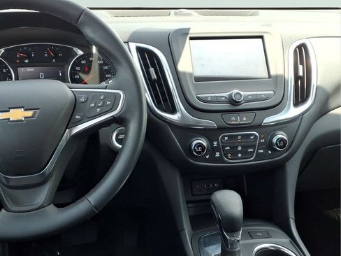 Certified 2024 Chevrolet Equinox LT FWD image 6