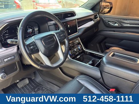 Used 2022 GMC Yukon XL Denali AWD/4WD image 13