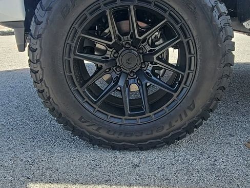 Used 2025 Ford F150 XLT w/ Equipment Group 301A Standard image 10