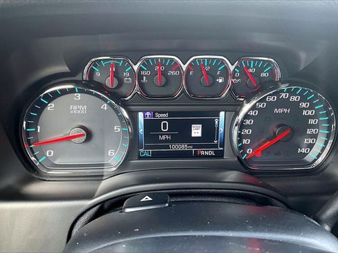 Used 2019 Chevrolet Suburban LT w/ LT Signature Package image 13