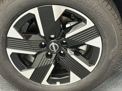 New 2026 Nissan Kicks SV w/ SV Premium Package AWD/4WD image 18