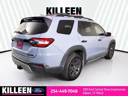 Used 2023 Honda Pilot TrailSport image 8