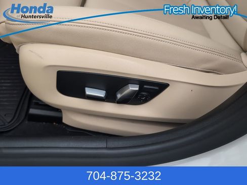 Used 2019 BMW 530i w/ Convenience Package image 20