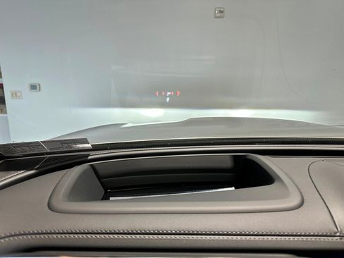 Used 2024 Mercedes-Benz GLC 300 4MATIC image 17
