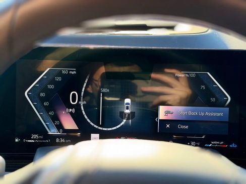 Certified 2025 BMW X5 xDrive40i w/ Parking Assistance Package image 13