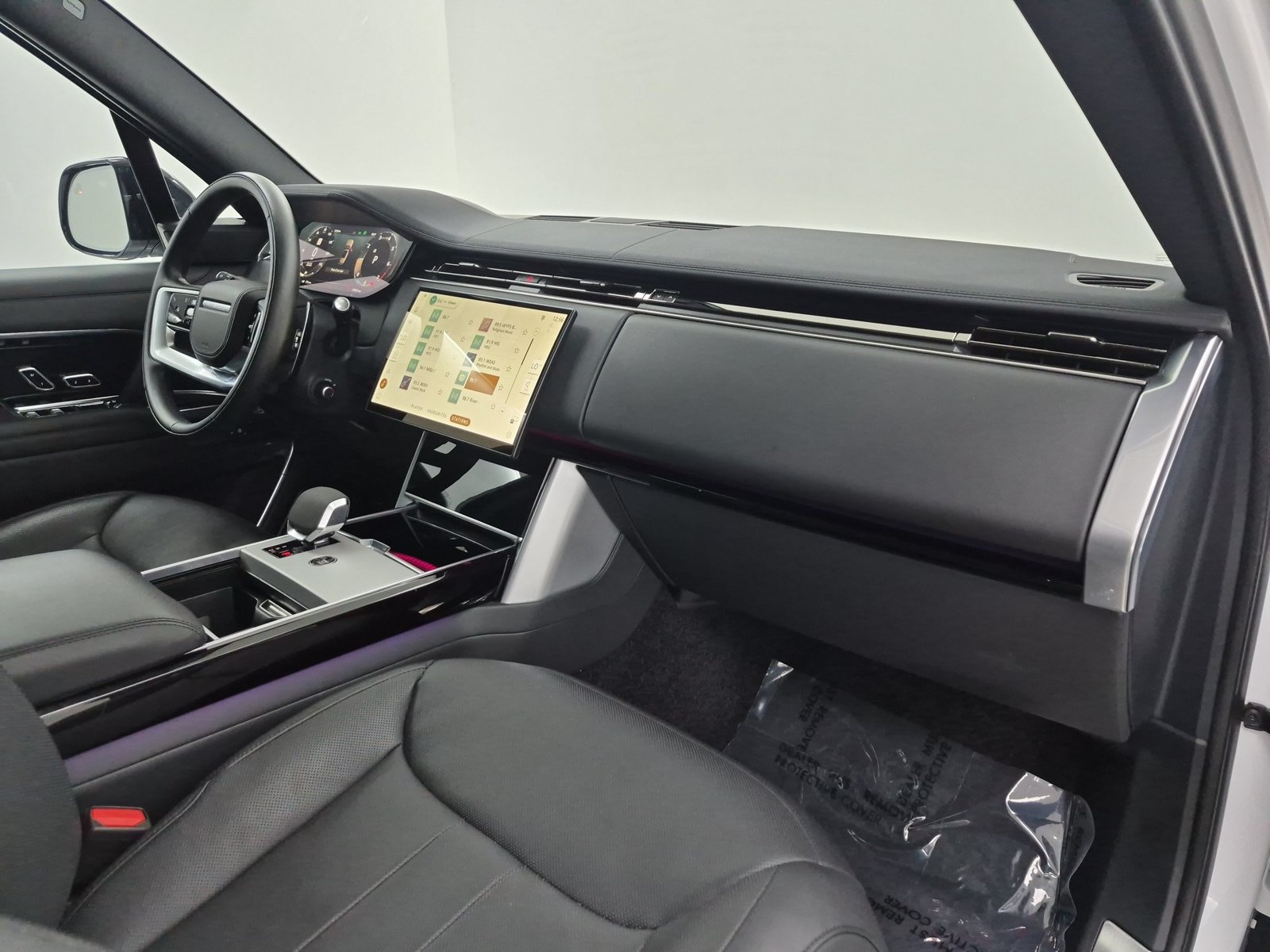 Used 2024 Land Rover Range Rover SE AWD/4WD image 26