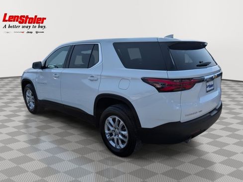 Used 2023 Chevrolet Traverse LS AWD/4WD image 3