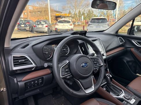 Used 2022 Subaru Forester Touring image 7