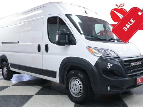 Used 2024 RAM ProMaster 2500 w/ Convenience Group FWD image 1