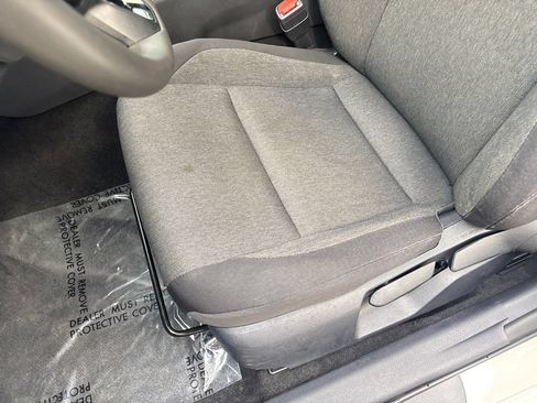 Used 2025 Toyota Camry LE FWD image 30