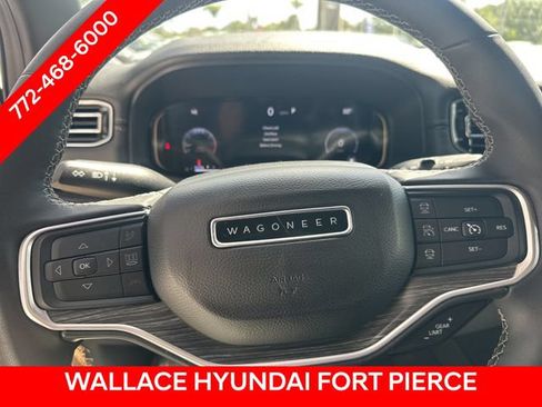Used 2024 Jeep Wagoneer Series II w/ Flexible Seating Group AWD/4WD image 21